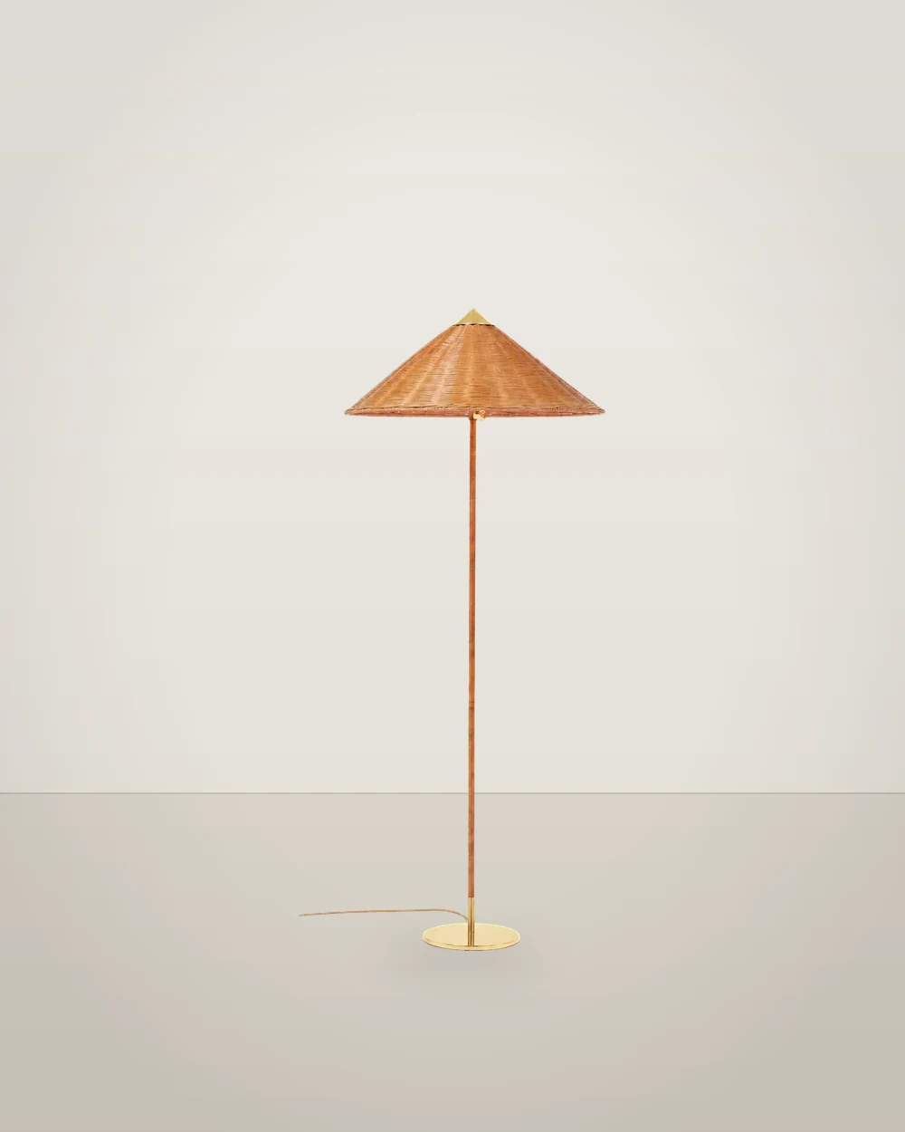 9602 Floor Lamp